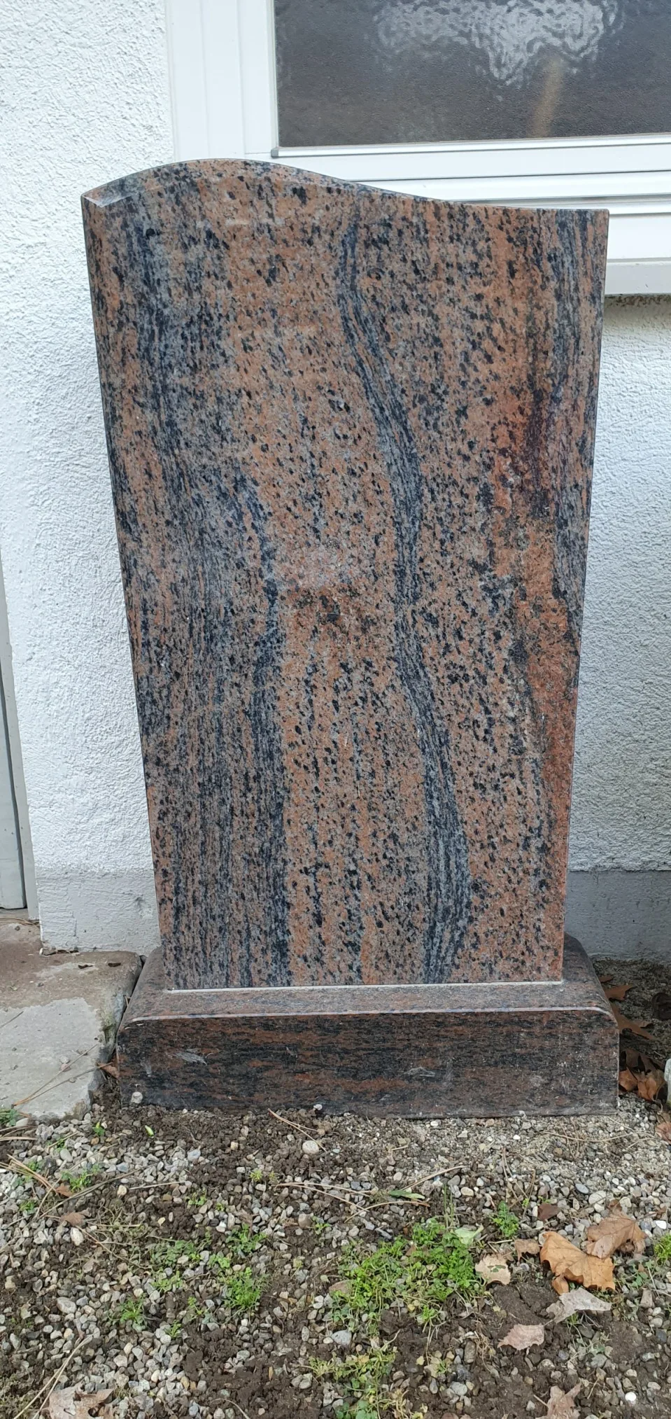 815