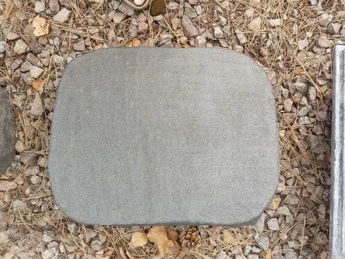 834