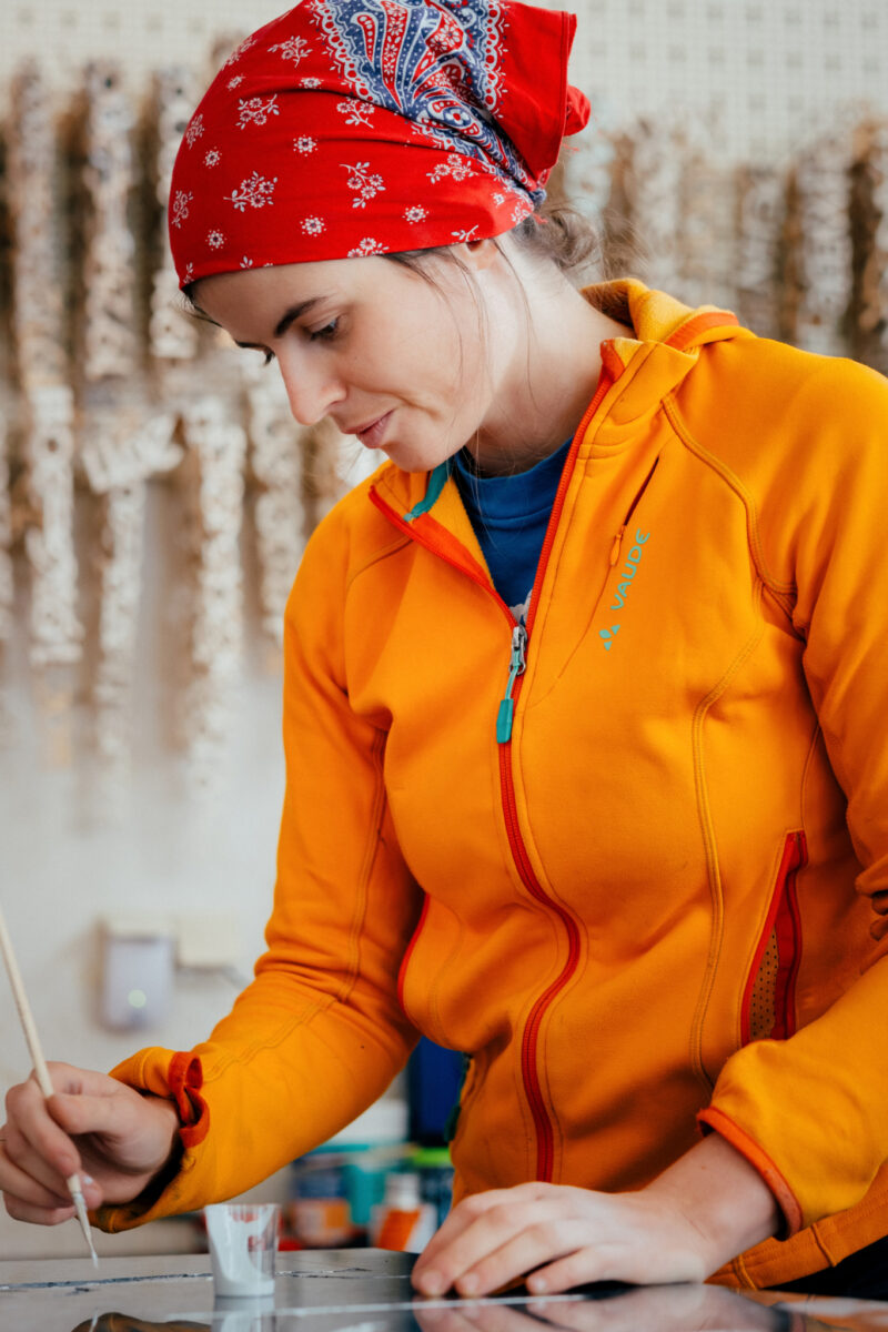 Dalila Tosi Holzbildhauergesellin Storr am Bergäcker work