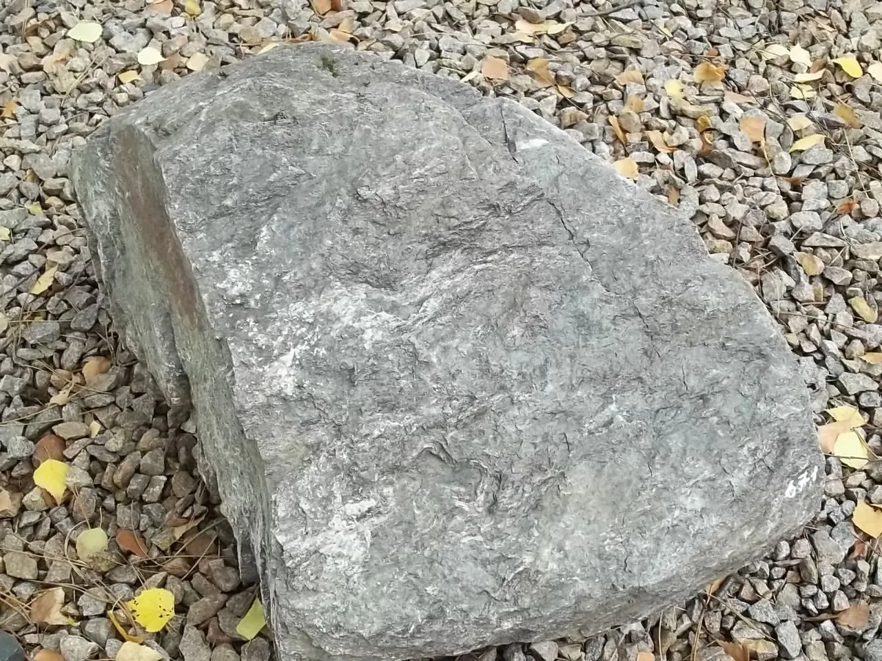 671